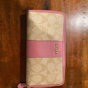 Coach wallet